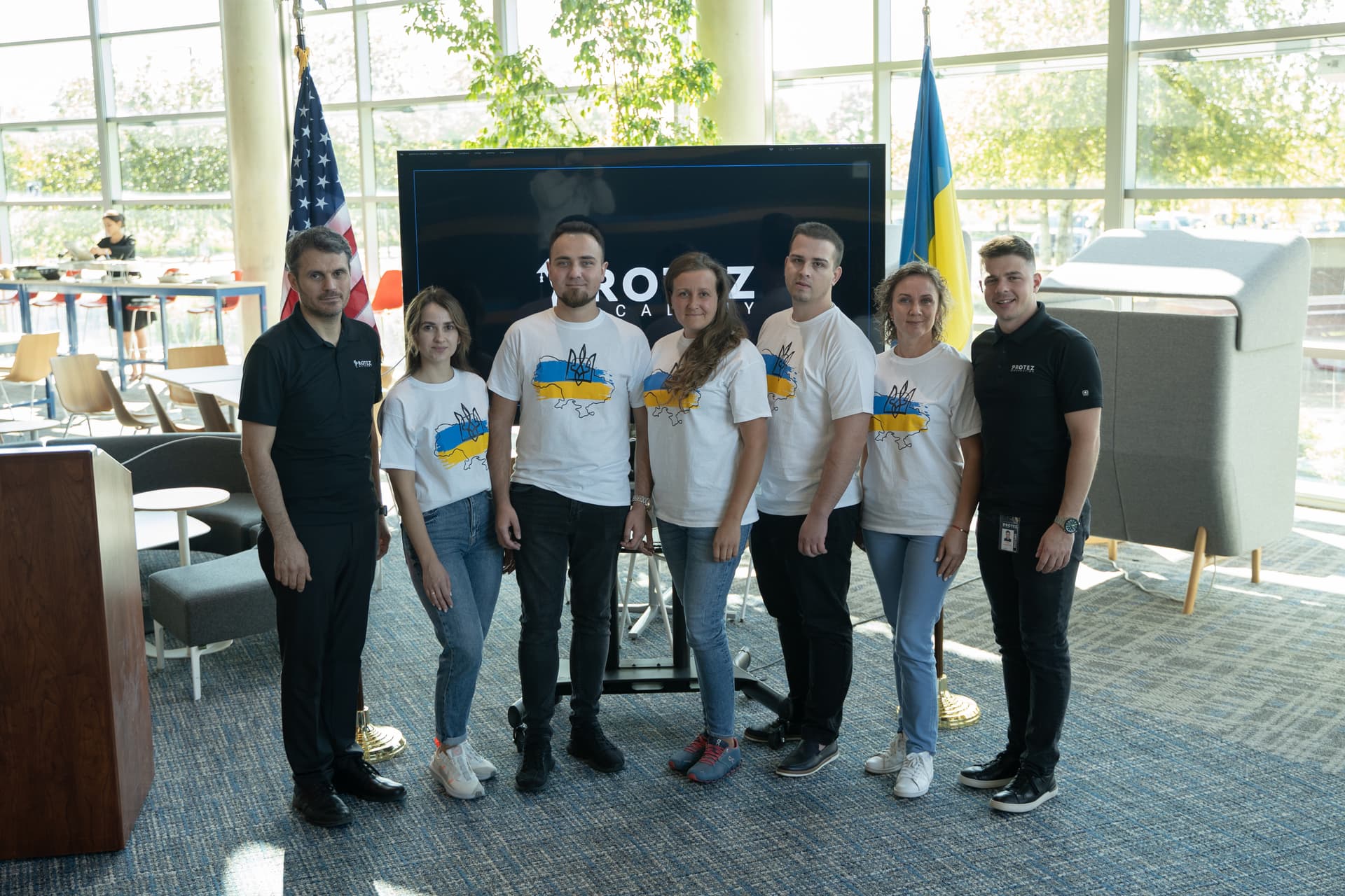 picture of Protez Academy students and teachers